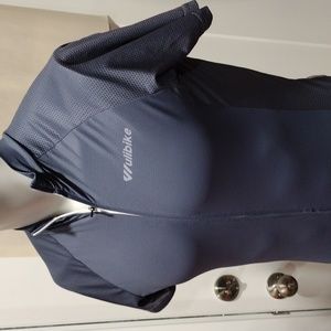 Wulibike grey full zip bike shirt. Small